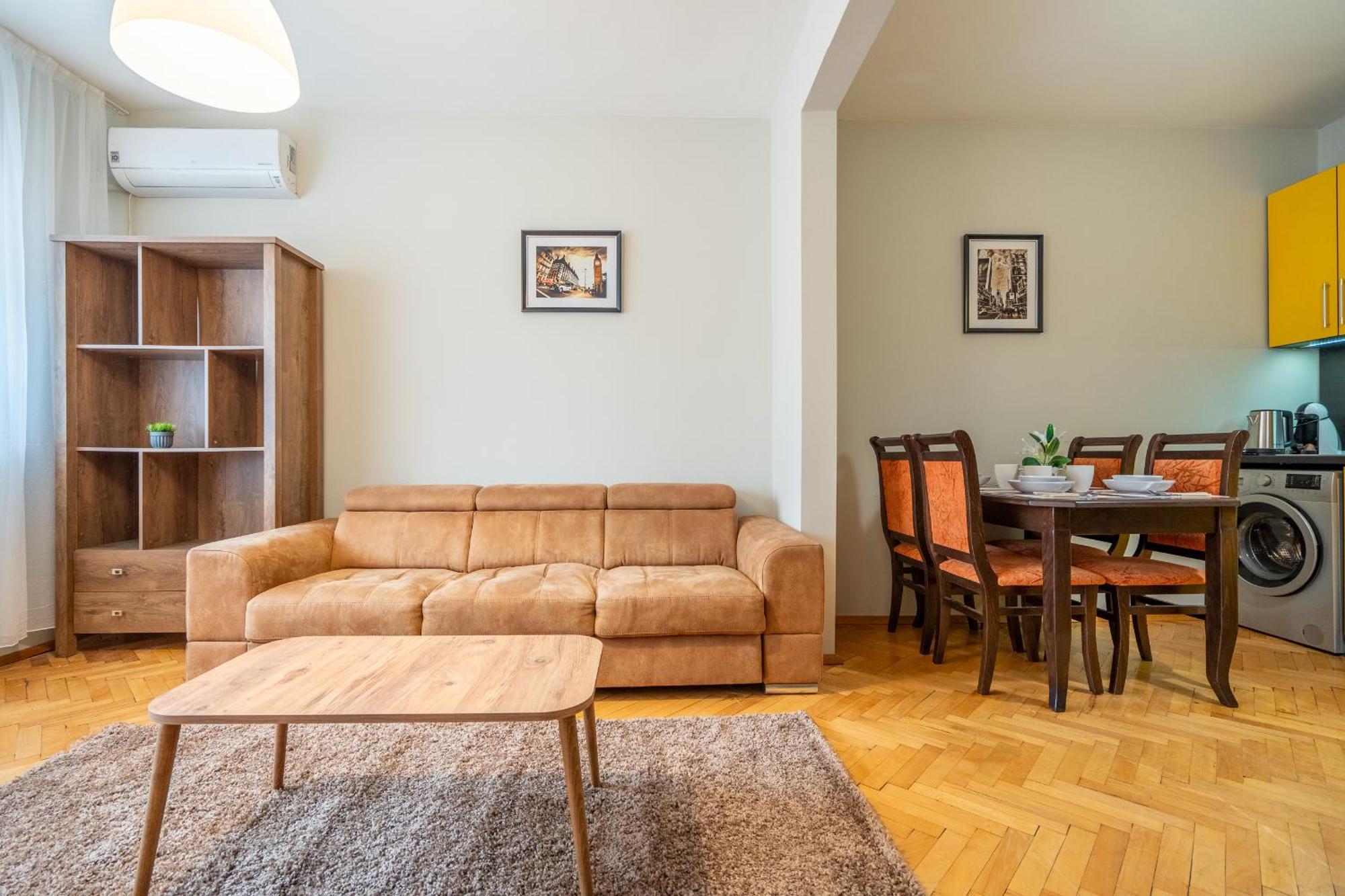 Pirotska 2-Bedroom 100M2 Apartment In Sofia Center Esterno foto