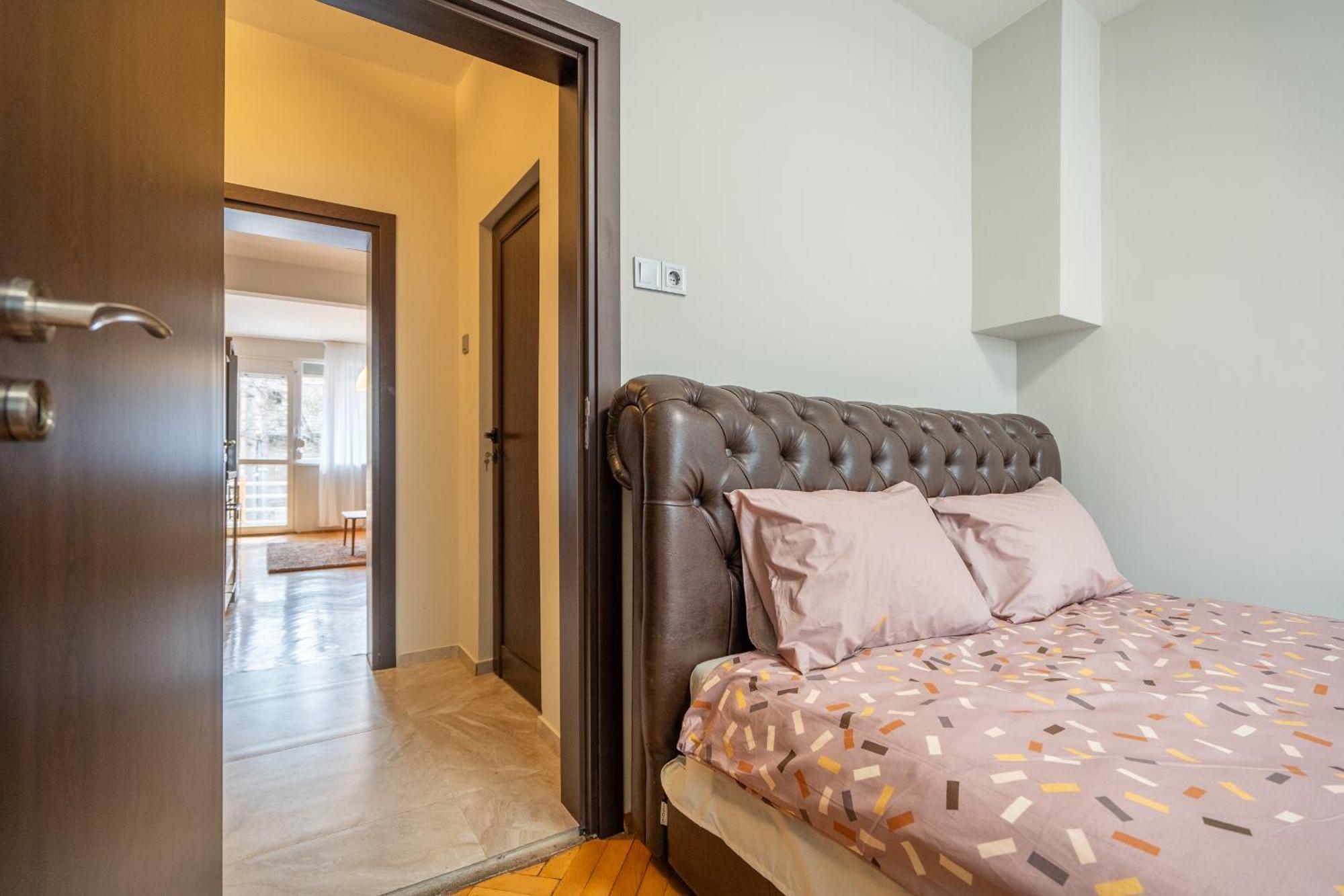 Pirotska 2-Bedroom 100M2 Apartment In Sofia Center Esterno foto